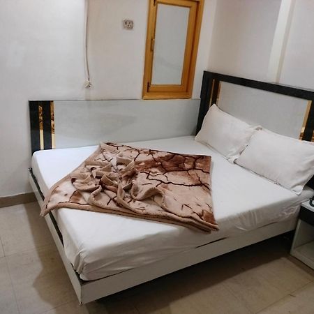 Hotel Geetanjali Inn New Delhi Buitenkant foto